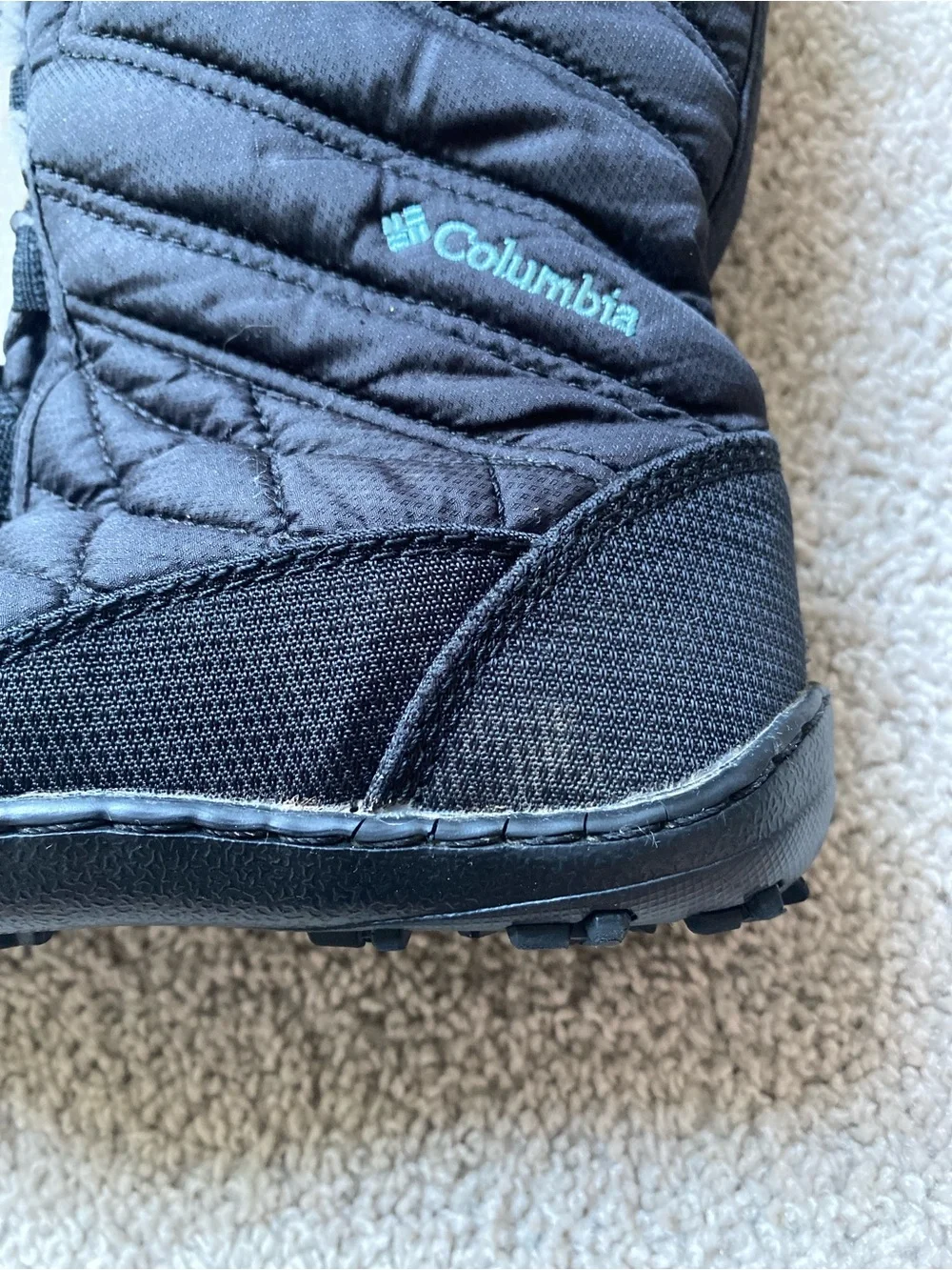 Columbia Kids Black Quilted Snow Boots with Faux Fur | big kids 6